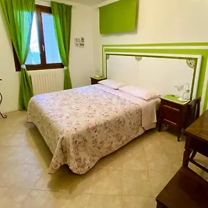https://a-casa-di-laura.hotelinveneto.com